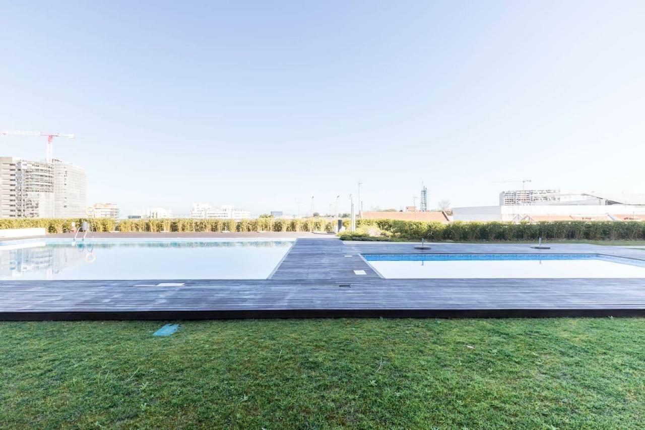 דירות ליסבון Amazing Flat - Pool And Parking מראה חיצוני תמונה