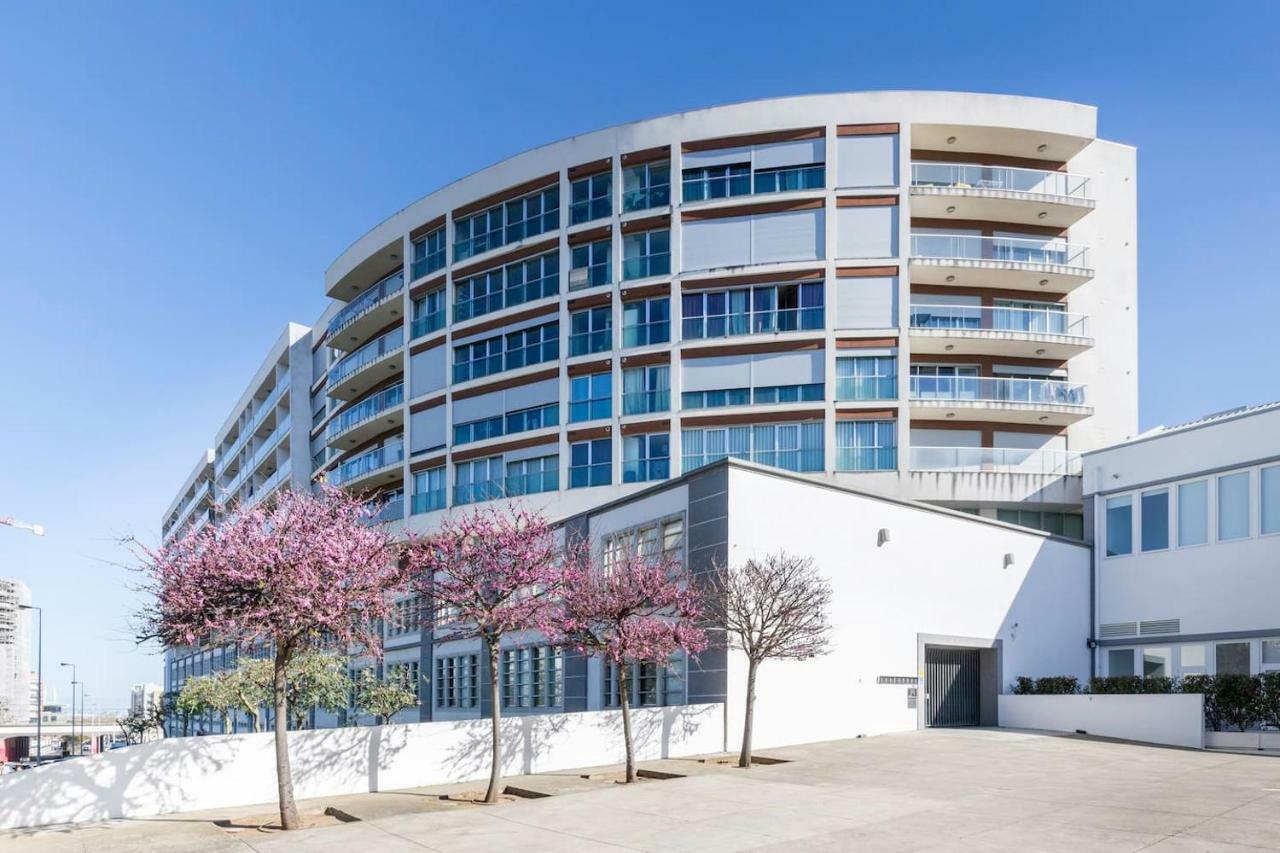 דירות ליסבון Amazing Flat - Pool And Parking מראה חיצוני תמונה